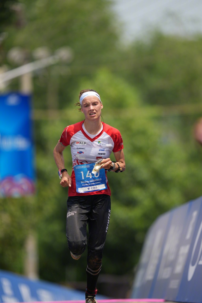 瑞士队在客场比赛中表现出色夺得胜利的是谁